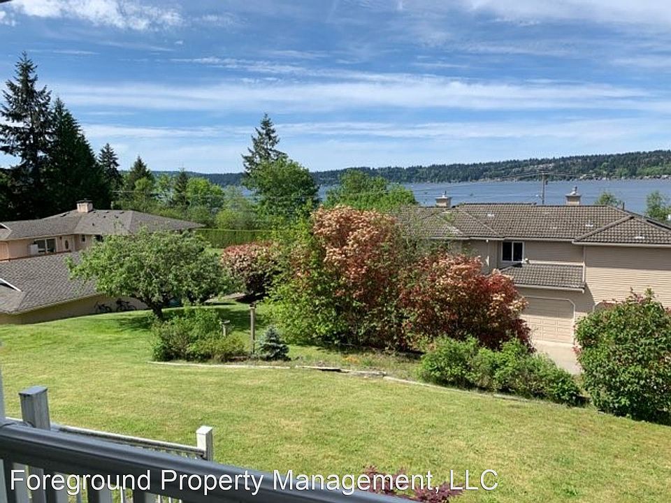1st image of 525 205th Ave NE