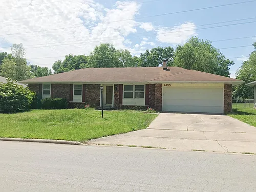 4455 S Glenn Ave Photo 1