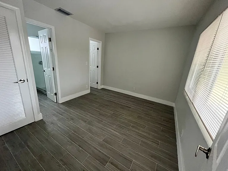 Riverview South Apartments — Photo 25