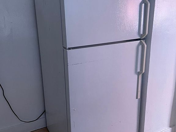 3rd image of 144 N New Hampshire Ave APT 6