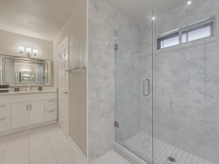 2116 Newcastle Cir — Photo 20