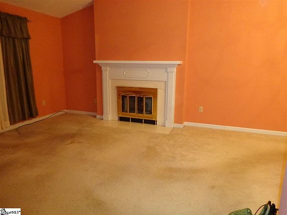 4th image of 214 Twin Falls Dr