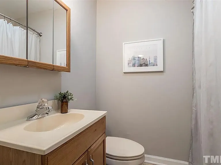 2923 Okelly St — Photo 24