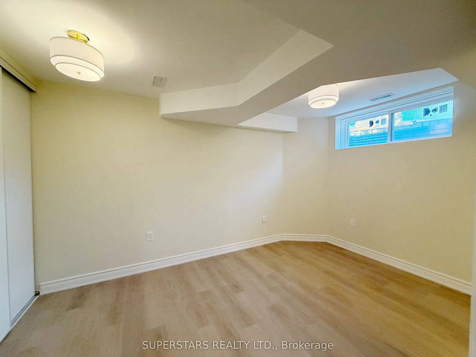 2 bed, $1,880 — Photo 4
