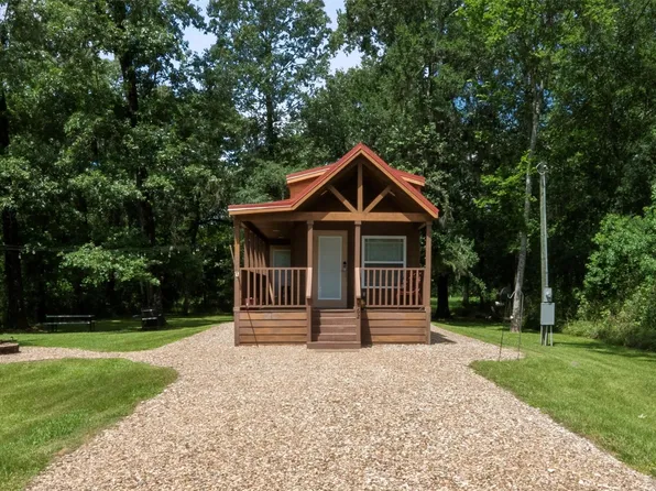 62 Park Ct, Cleveland, TX 77327