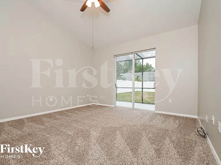 4527 Gentrice Dr — Photo 7