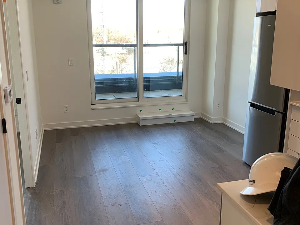 33 Erie Ave #306