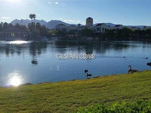 3rd image of 2709 Saint Clair Dr