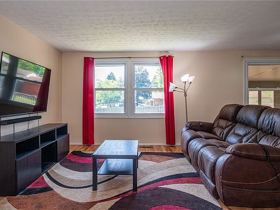 5th image of 4200 Linchmere Dr
