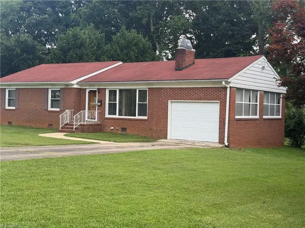 100 Kirk Rd, Greensboro, NC 27455