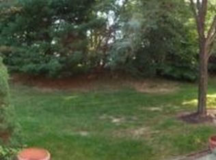 71 Sycamore Ct, Lawrence Township, NJ 08648