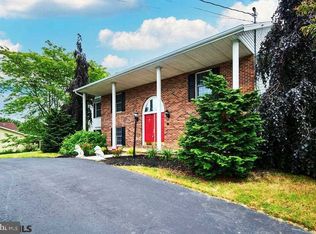 212 E Butternut St, Pine Grove Mills, PA 16868