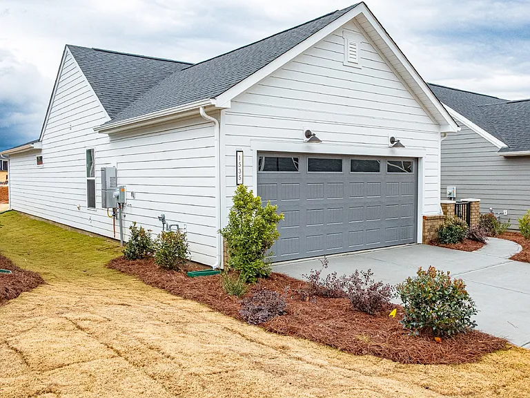 1535 Pebble Shore Ln — Photo 33