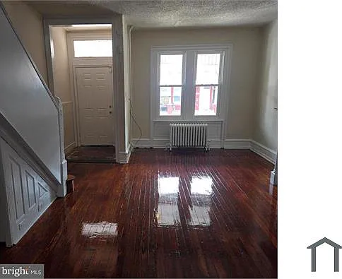 4430 N 19th St — Photo 3
