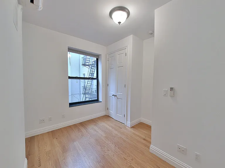 749 9th Ave #206 — Photo 3