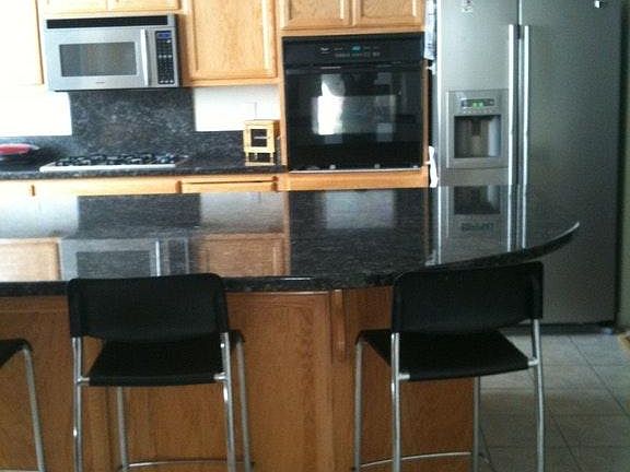 Kitchen counter / breakfast area