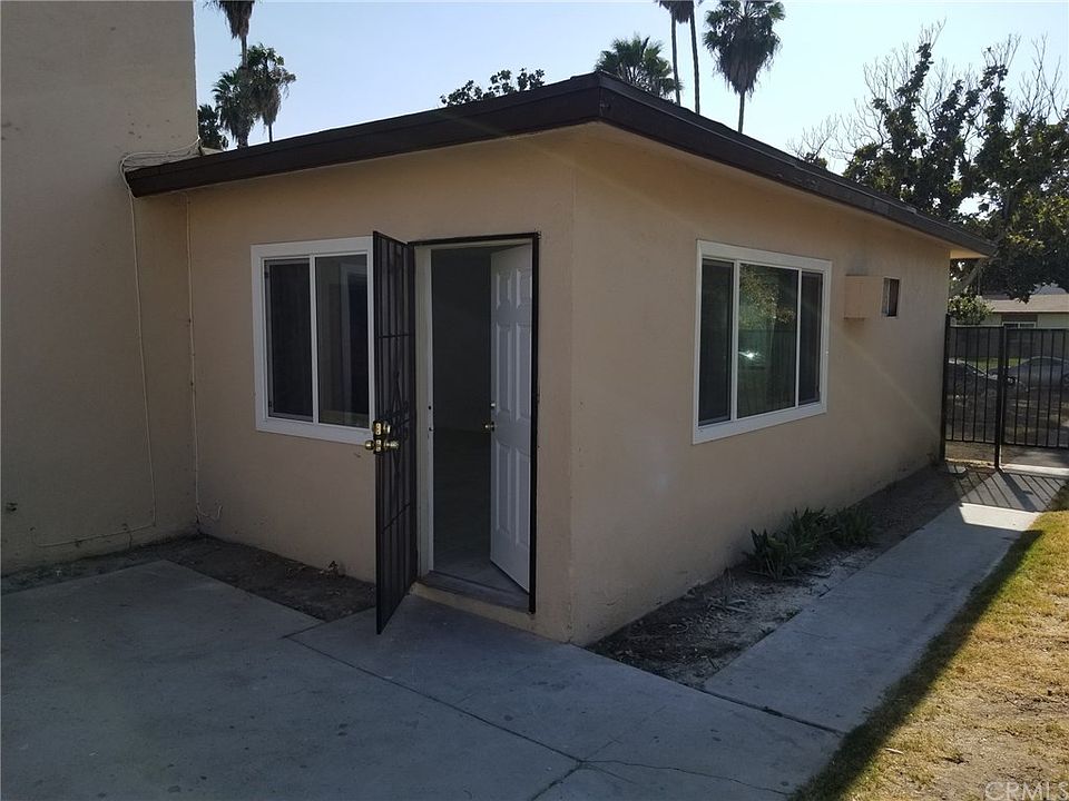 1st image of 2536 Yorkshire Way