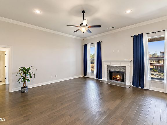 4th image of 13220 Marys Way #D