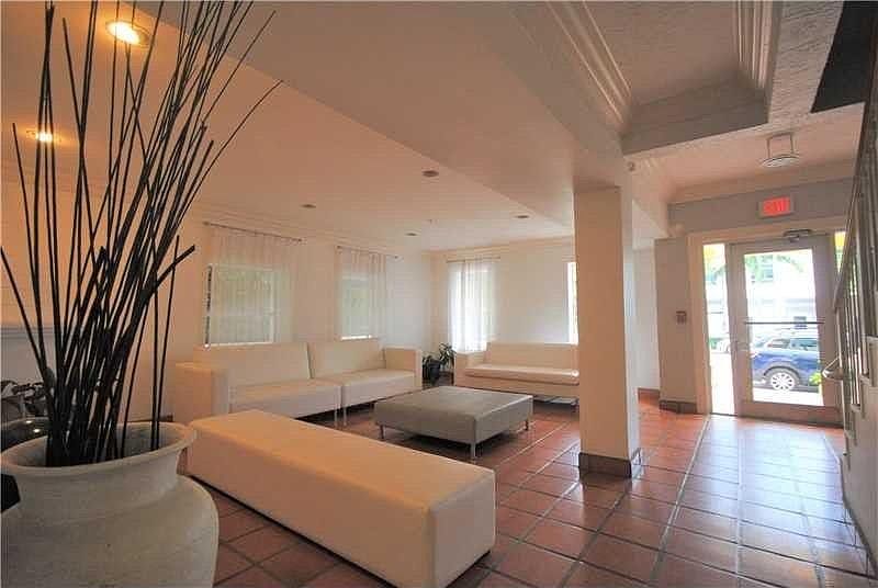 2nd image of 1521 Lenox Ave #1J