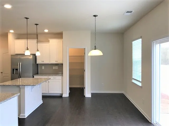 246 Kennerly Ave — Photo 3