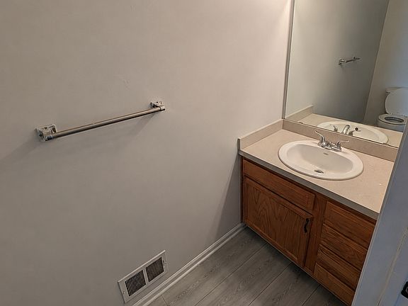 5th image of 3945 17th St