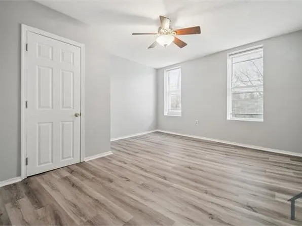 2002 Hollins Ferry Rd, Baltimore, MD 21230