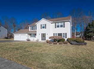 63 Hunters Greene Cir, Agawam, MA 01001