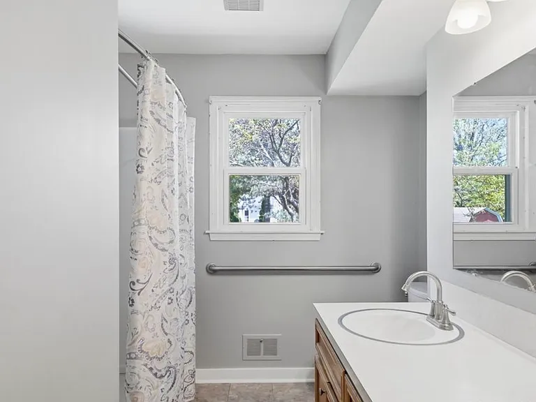 6846 Aleda Ave SE — Photo 5