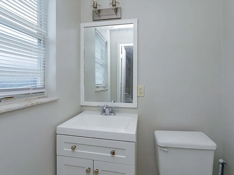 131 Langston Dr — Photo 11