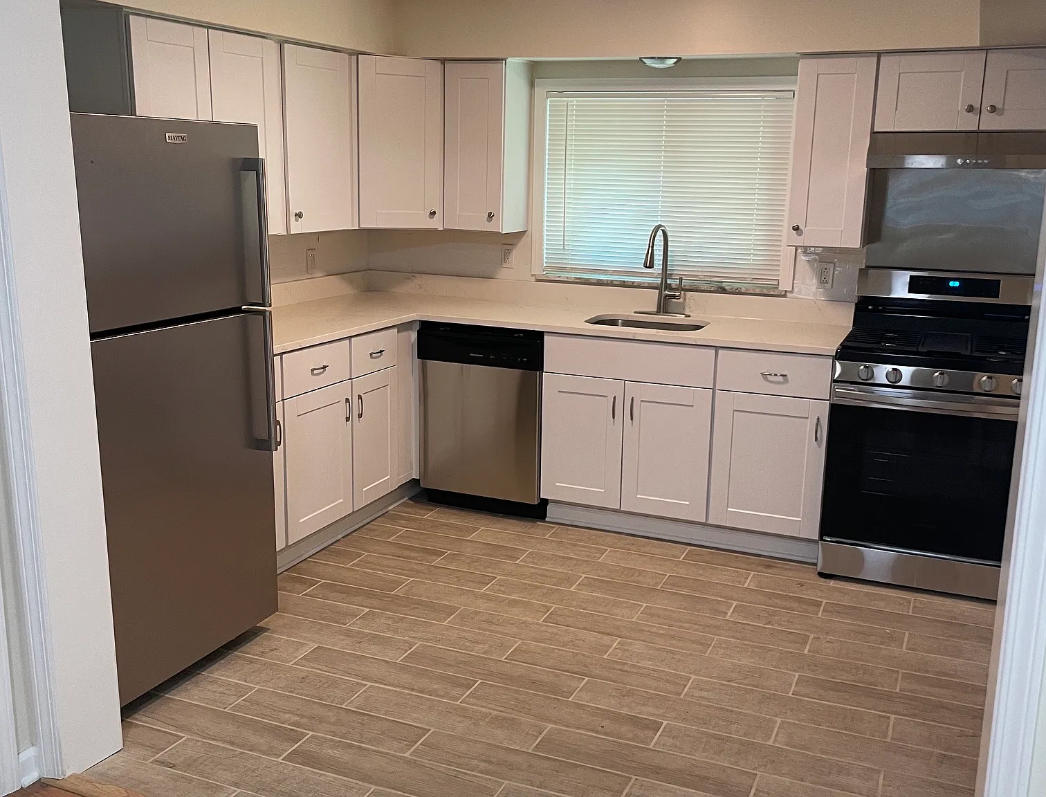 3 bed, 1649 sqft, $1,800 — Photo 2