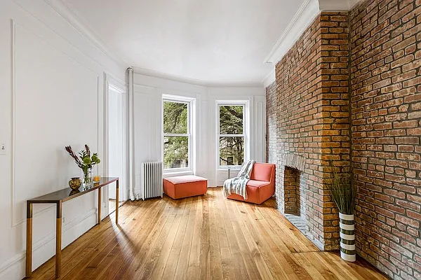 Rented by Erica Sullivan, LREB | media 37