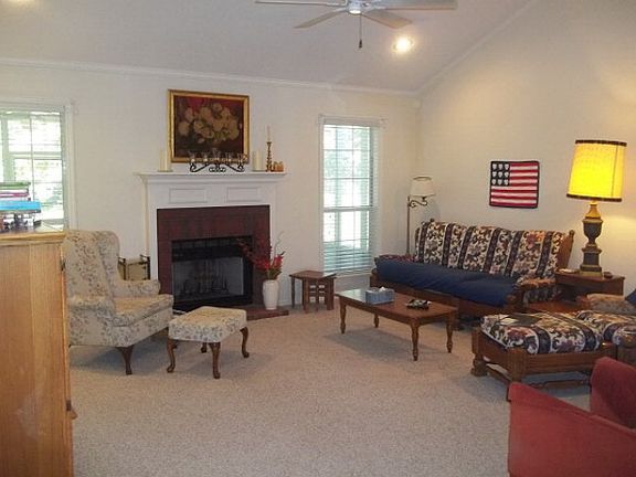 5th image of 3832 Winchester Pl