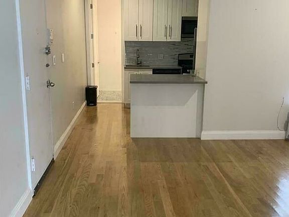 5th image of 435 27th Ave APT 1F