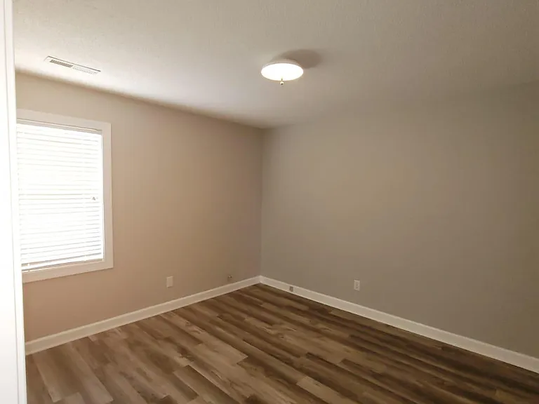 1504 Greys Mill Rd — Photo 11