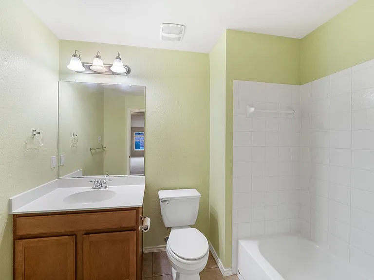 4105 Pebble Ridge Cv — Photo 9