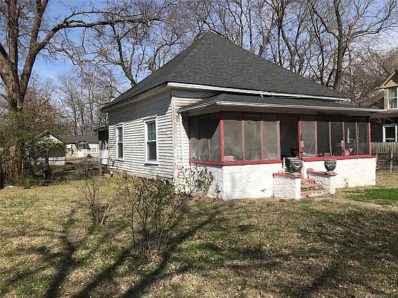 2nd image of 411 N Chickasaw Ave