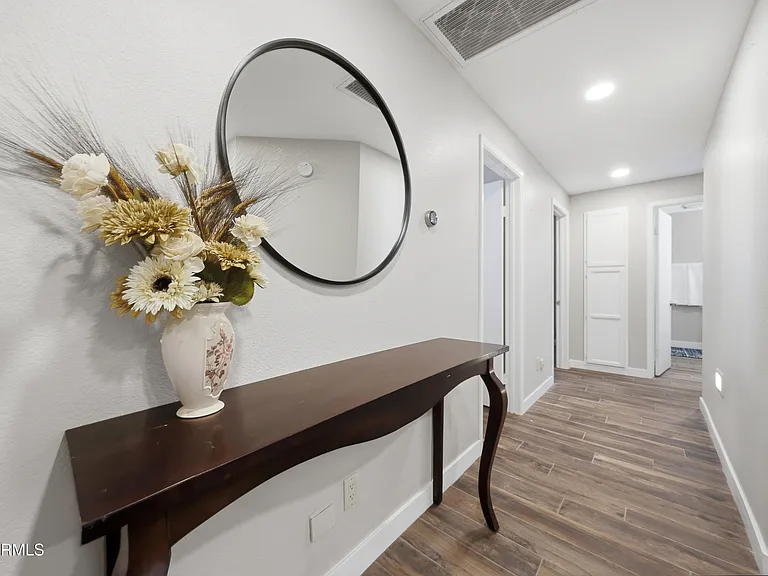 10432 W Avalon Dr — Photo 9