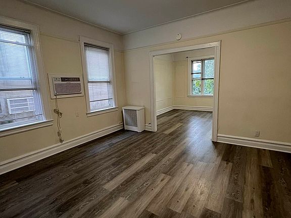 5th image of 24-18 24th St #2