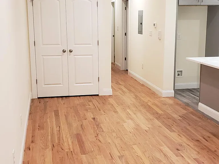 55 Hazelwood Ave #2 — Photo 10