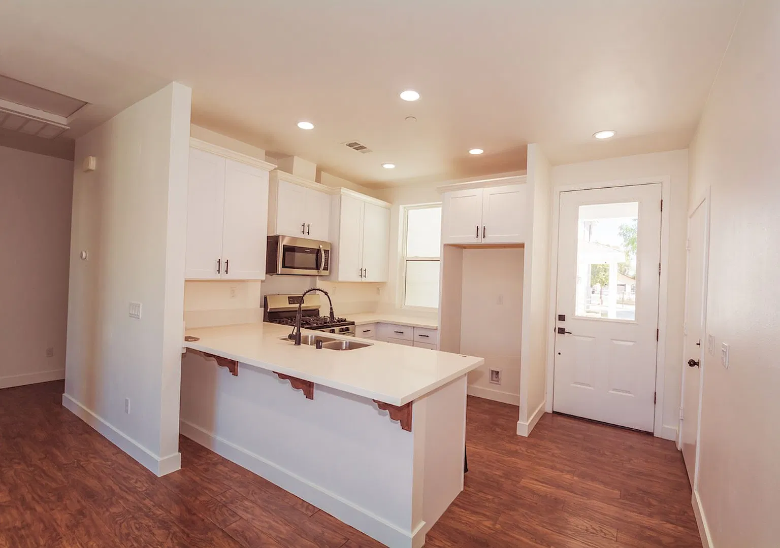 2468 Mission Inn Ave- Riverside CA 3 BR House For Rent — Photo 4