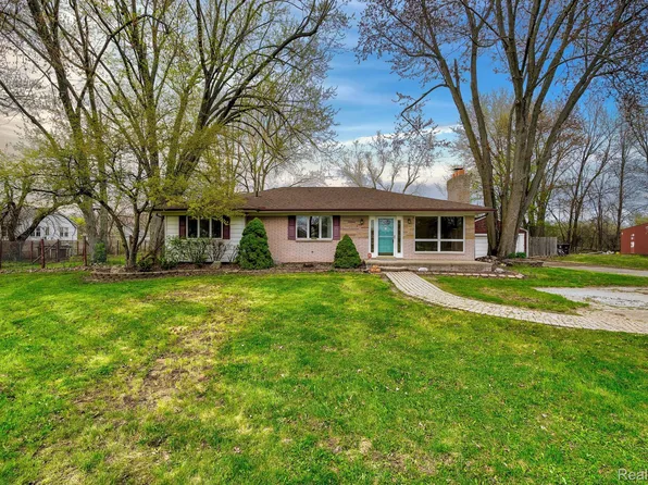 26430 Pennsylvania Rd, Taylor, MI 48180