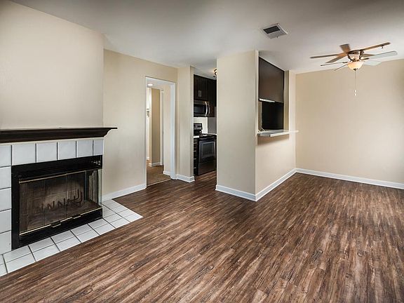 5th image of 840 17th St #C410