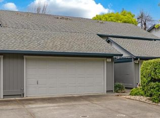 8085 Briar Ridge Ln, Citrus Heights, CA 95610