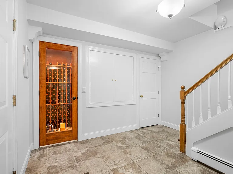 525 Carroll Ave — Photo 25