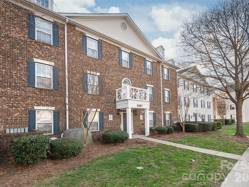 1st image of 3983 Town Center Rd