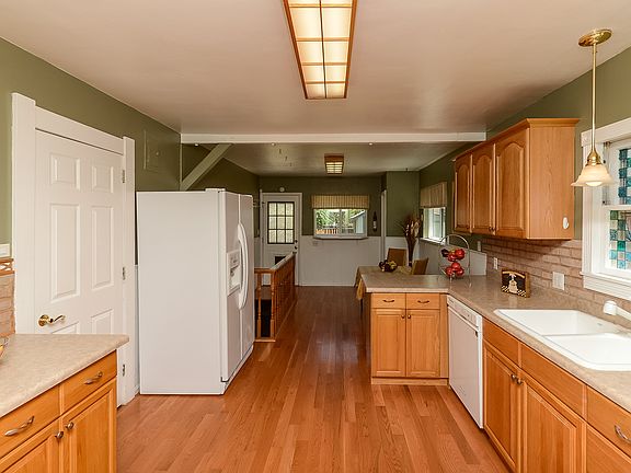 Kitchen Stove/Range/Oven