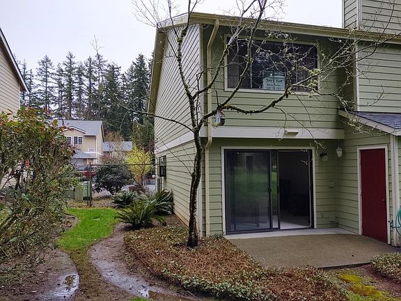 4th image of 3908 NW Fairway Ln