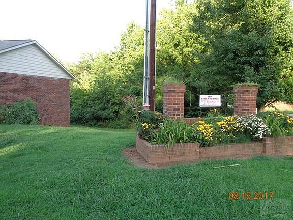2nd image of 720 Kincaid Cir