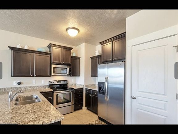 5th image of 133 E Carbonell Way