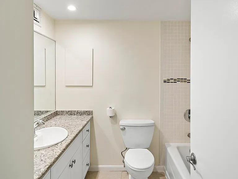 492 Beacon St #32 — Photo 16